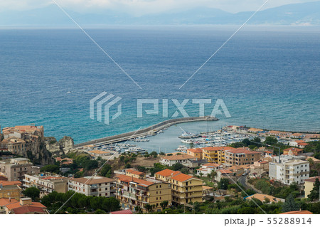 The city of Tropea 55288914