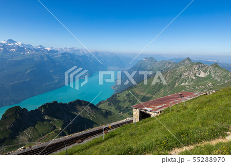 【スイス】 ブリエンツ・ロートホルン駅とブリエンツ湖 55288970