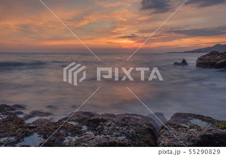 Sunsise in Burriana beach Sunsise in Burriana beach 55290829