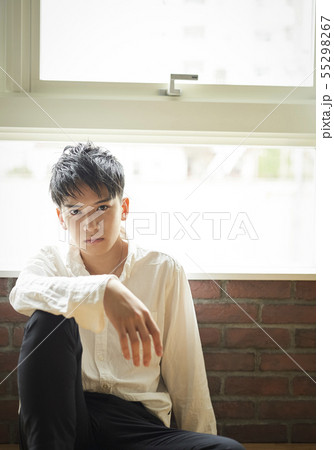男性　ポートレート 55298267