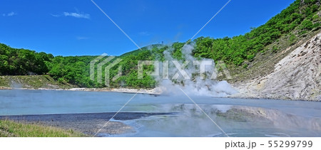 登別温泉大湯沼で見た活発に吹き上げる水蒸気の情景@北海道 登別温泉大湯沼で見た活発に吹き上げる水蒸気の情景@北海道 55299799