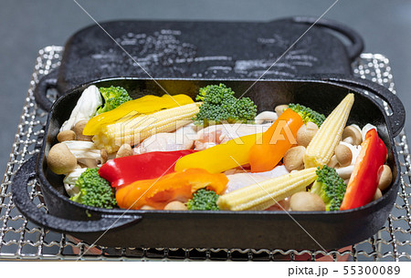 ベイクパン・包み焼き･BBQ･bbq･炭火焼･網焼･七輪･キャンプ･食事･食べ物･炭･ダッジオーブン 55300089