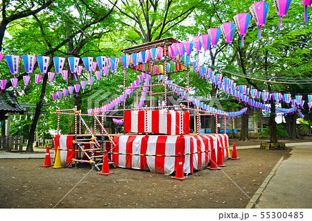 荒川区諏訪台にある諏訪神社のお祭りと盆踊りのやぐら 55300485