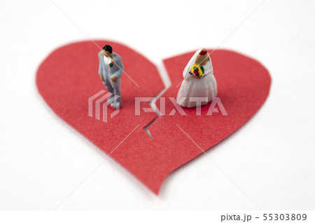 カップル 恋人 夫婦 55303809