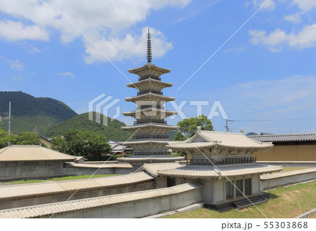 特別史跡讃岐国分寺跡の伽藍の配置模型（南大門、七重塔、金堂） 55303868