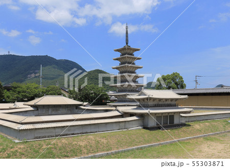 特別史跡讃岐国分寺跡の伽藍の配置模型（南大門、七重塔、金堂） 55303871