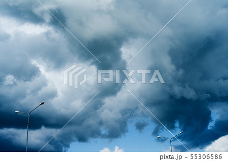Dark storm clouds before rain. Nature background 55306586
