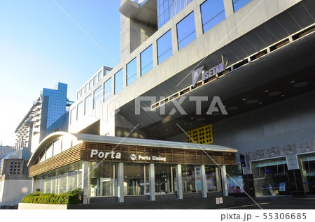 京都の町並み　京都駅中央口（正面口）付近の駅ビル 55306685