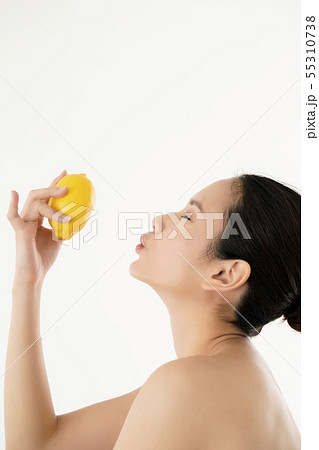 女性　ビューティー　ヘルシー 55310738
