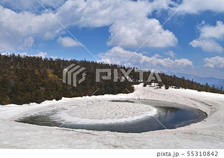 【秋田県】八幡平 ドラゴンアイ (鏡沼)開眼前雲有り(他バリエーション有。コメント欄をご覧下さい。) 【秋田県】八幡平 ドラゴンアイ (鏡沼)開眼前雲有り(他バリエーション有。コメント欄をご覧下さい。) 55310842