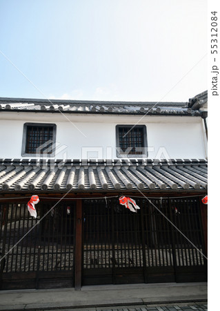 柳井　白壁　町並み　金魚ちょうちん 55312084