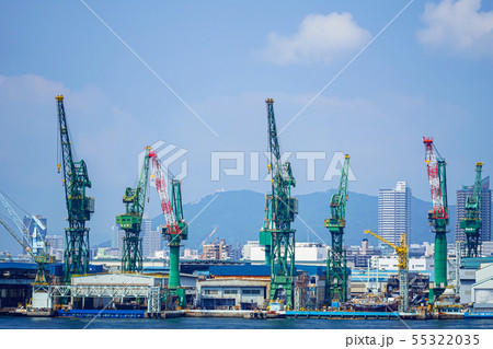 神戸港　造船所のクレーン　兵庫県神戸市 55322035