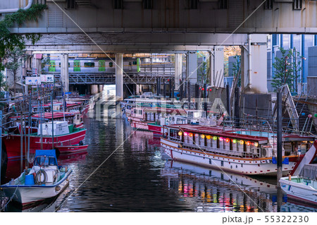 屋形船・鉄道・道路　今と昔が交わる光景 55322230