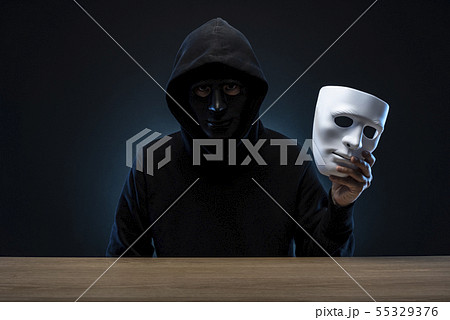 仮面の男性 55329376