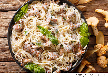 Delicious Spaghetti with fried chanterelle 55331227