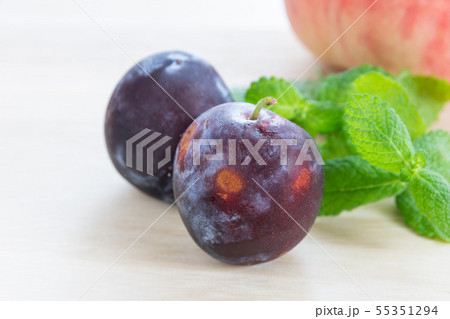 プルーン 55351294