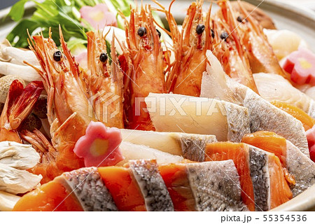 美味しい鮭鍋料理 55354536