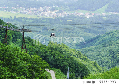 スキー場のゴンドラ(グリーンシーズン) スキー場のゴンドラ(グリーンシーズン) 55354993