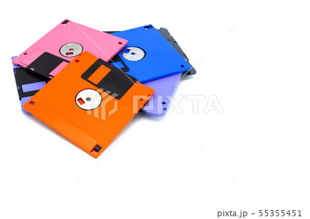 A floppy disk , also called a floppy, diskette 55355451