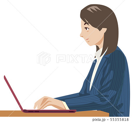 ノートPCに入力する女性社員 ノートPCに入力する女性社員 55355818