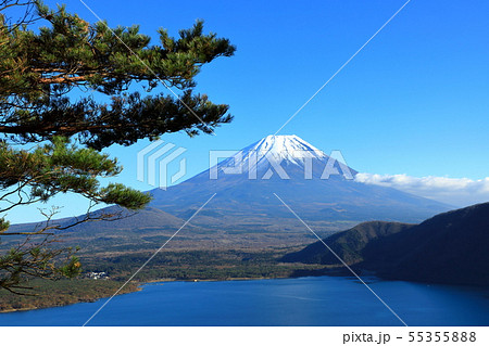 世界遺産　富士山　山梨　本栖湖　中之倉峠 55355888