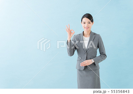 20代女性　グレースーツ 55356843