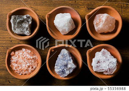 天然岩塩 Large crystals of edible rock salt Minerals 天然岩塩 Large crystals of edible rock salt Minerals 55356988