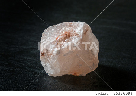 天然岩塩　Large crystals of edible rock salt Minerals 55356993