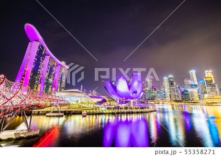 Beautiful architecture building skyscraper around marina bay in singapore city Beautiful architecture building skyscraper around marina bay in singapore city 55358271