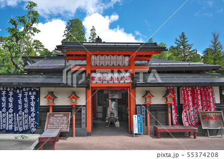 【高野山 常喜院 赤地蔵尊】 和歌山県伊都郡高野町高野山 55374208