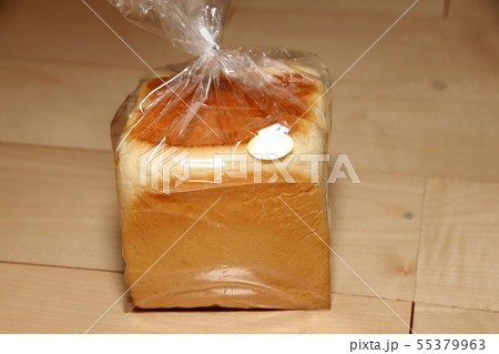 食パン（袋入り） 55379963