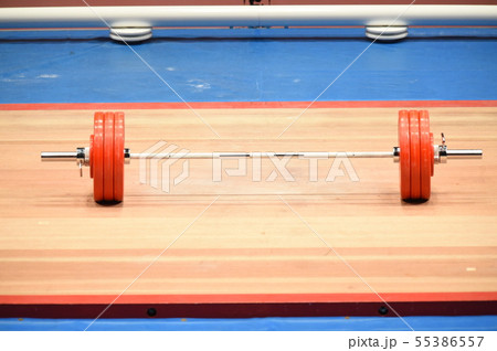 重量挙げ 55386557