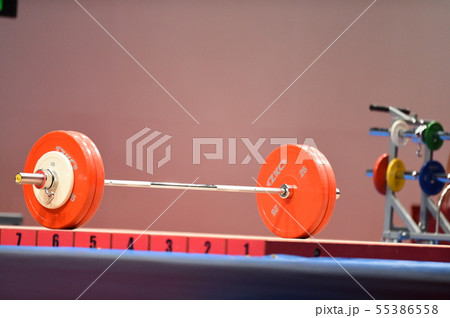重量挙げ 55386558