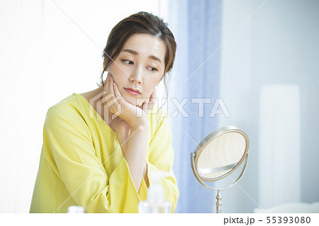 ビュティーイメージ・悩む 55393080