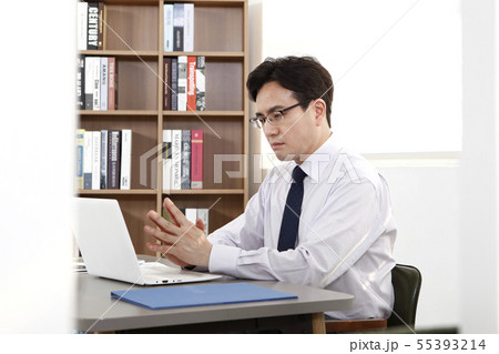 男 男性 男の子 55393214