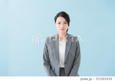 20代女性　グレースーツ 55393450