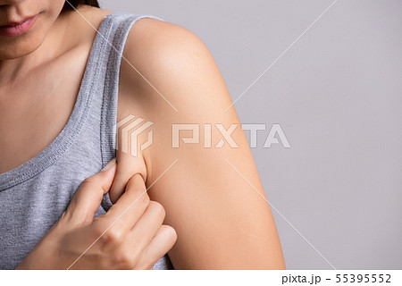 Woman Pulling Her Skin Underarm she Problem Armpit Fat Underarm Wrinkled  Skin Stock Photo - Image of girl, background: 211514066