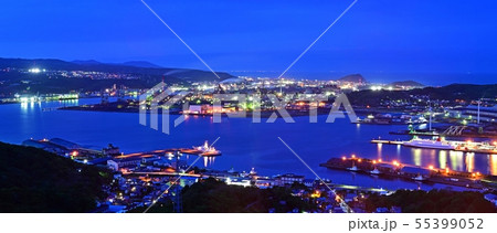 室蘭港越しに見た室蘭市街の夜景＠北海道 55399052