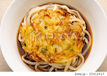 野菜かき揚げ天ぷらトッピングぶっかけうどん(冷やし)。 55412417