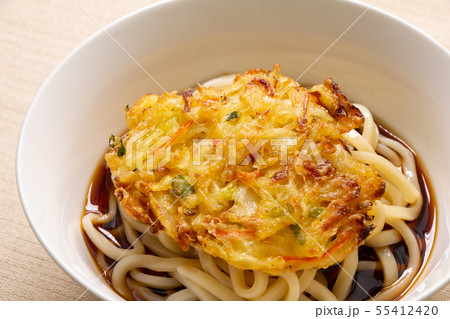 野菜かき揚げ天ぷらトッピングぶっかけうどん(冷やし)。 55412420