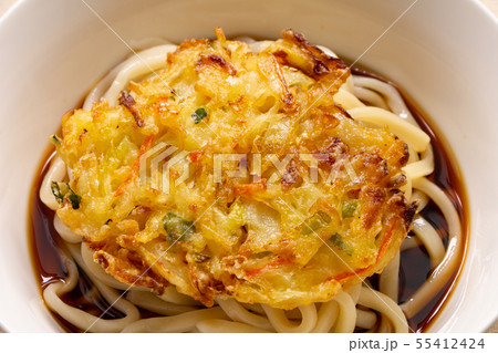 野菜かき揚げ天ぷらトッピングぶっかけうどん(冷やし)。 55412424