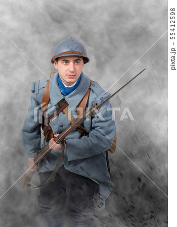 French soldier 1914 1918 attack, November 11th 55412598