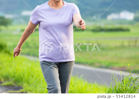 シニア　ウォーキング 55412814
