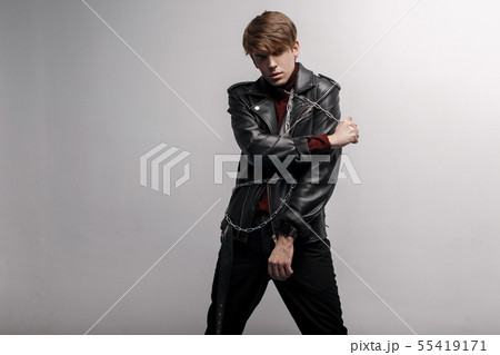 Fashionable attractive man 55419171