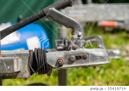 Close-up trailer hook for boats or other 55419714