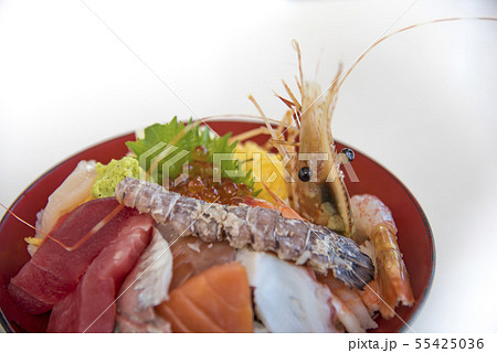 【海鮮丼】 55425036