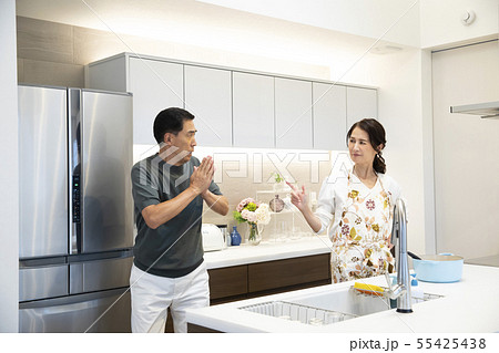 夫婦　喧嘩　注意 55425438