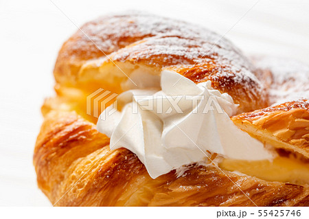 クリームパン 55425746