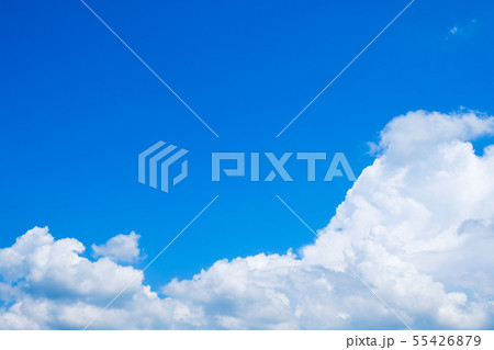 【写真素材】 青空 空 雲 真夏の空 背景 背景素材 7月 コピースペース 【写真素材】 青空 空 雲 真夏の空 背景 背景素材 7月 コピースペース 55426879