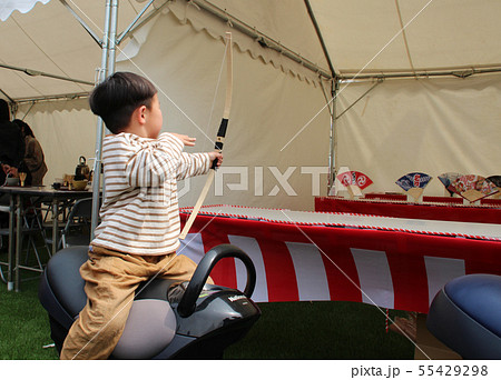 流鏑馬の子供 55429298